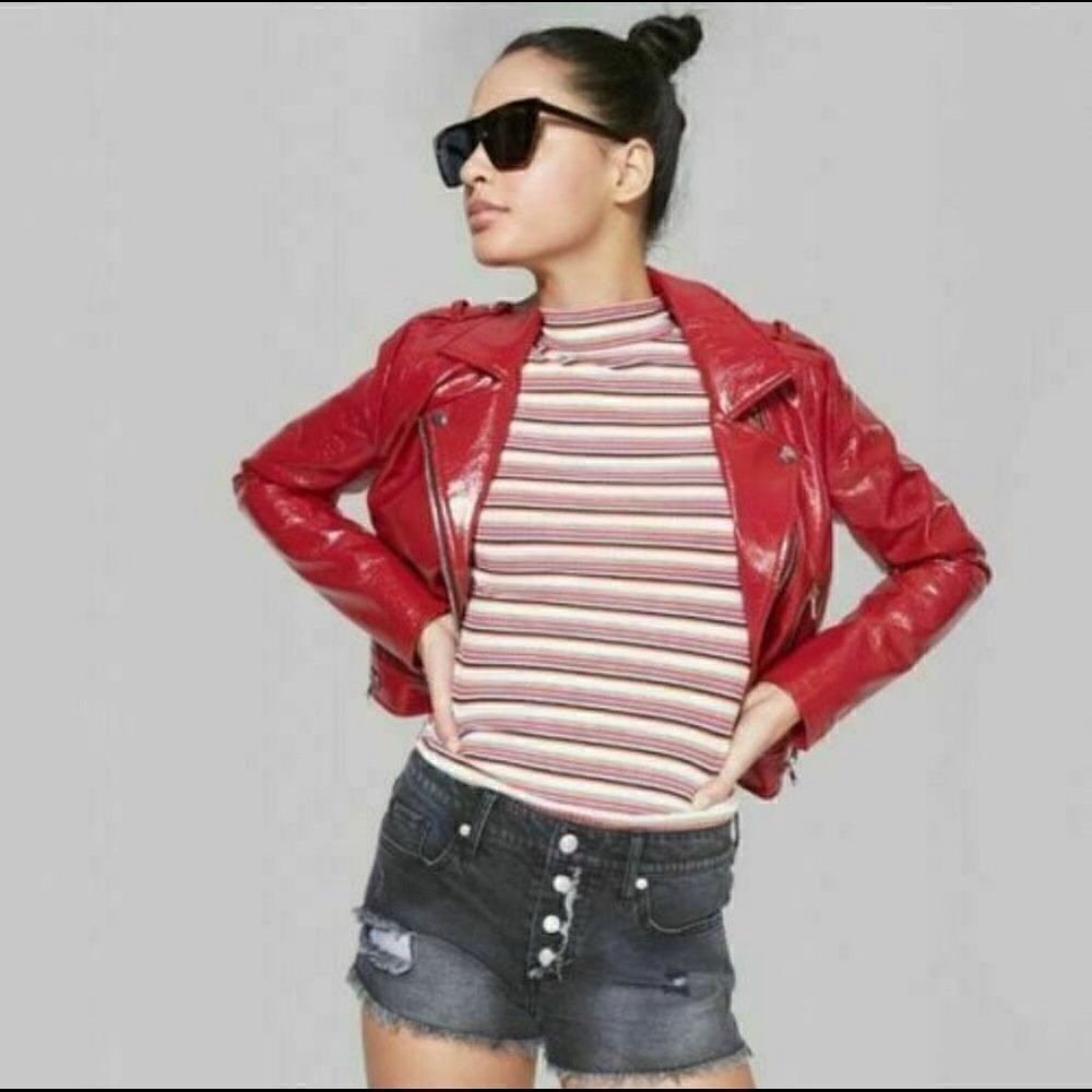 2/$20 Wild Fable High Waist 4 button Distressed shorts